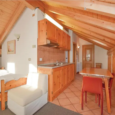 Casa E/f *