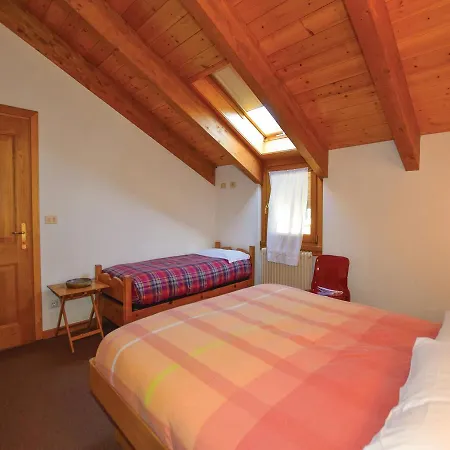 Casa E/f *